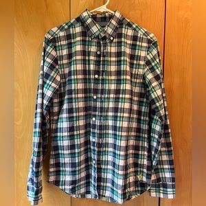 American Eagle Plaid Athletic fit long sleeve button up shirt.